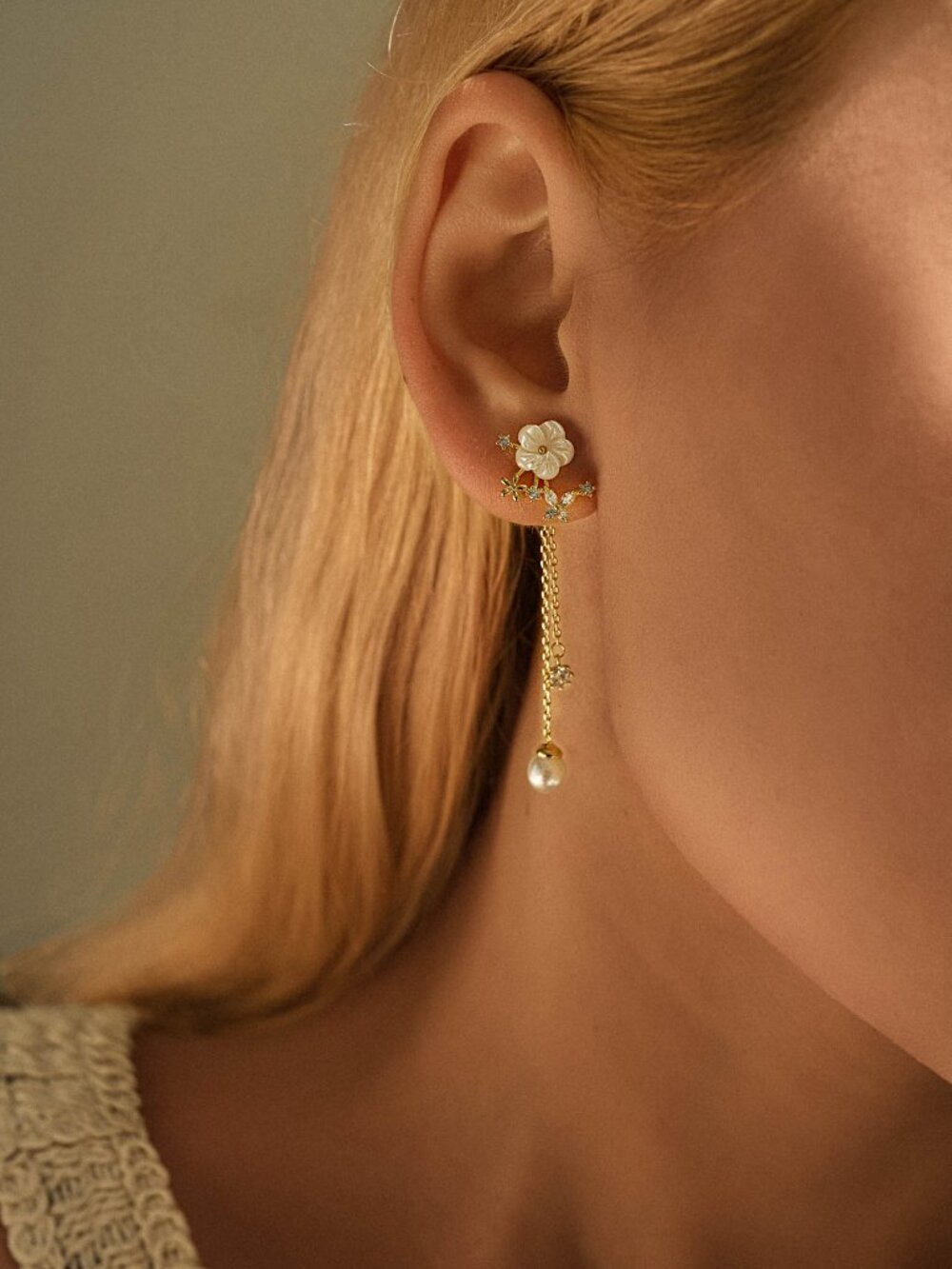 Gold Floral Pearl Drop Earrings Bridal 925 Silver Post - Picture 5 of 5